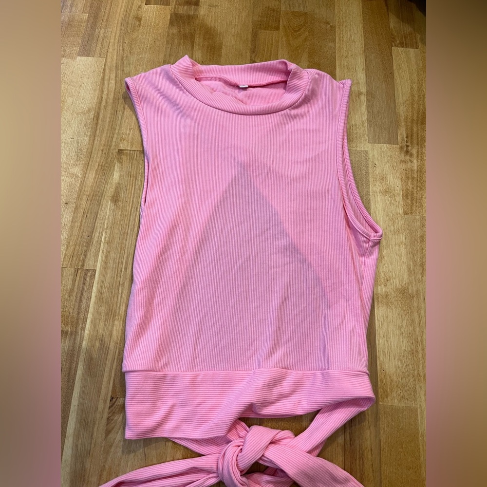 Cute juniors tie in back top